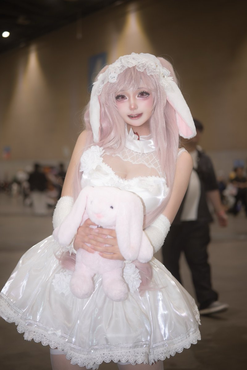 0_hoooo's tweet photo. 7월 코믹월드

앨리스 메르헨 드림

@0hio_x

#nikke #cosplayㅤㅤㅤㅤㅤㅤㅤ https://t.co/MYNvQQEtwx