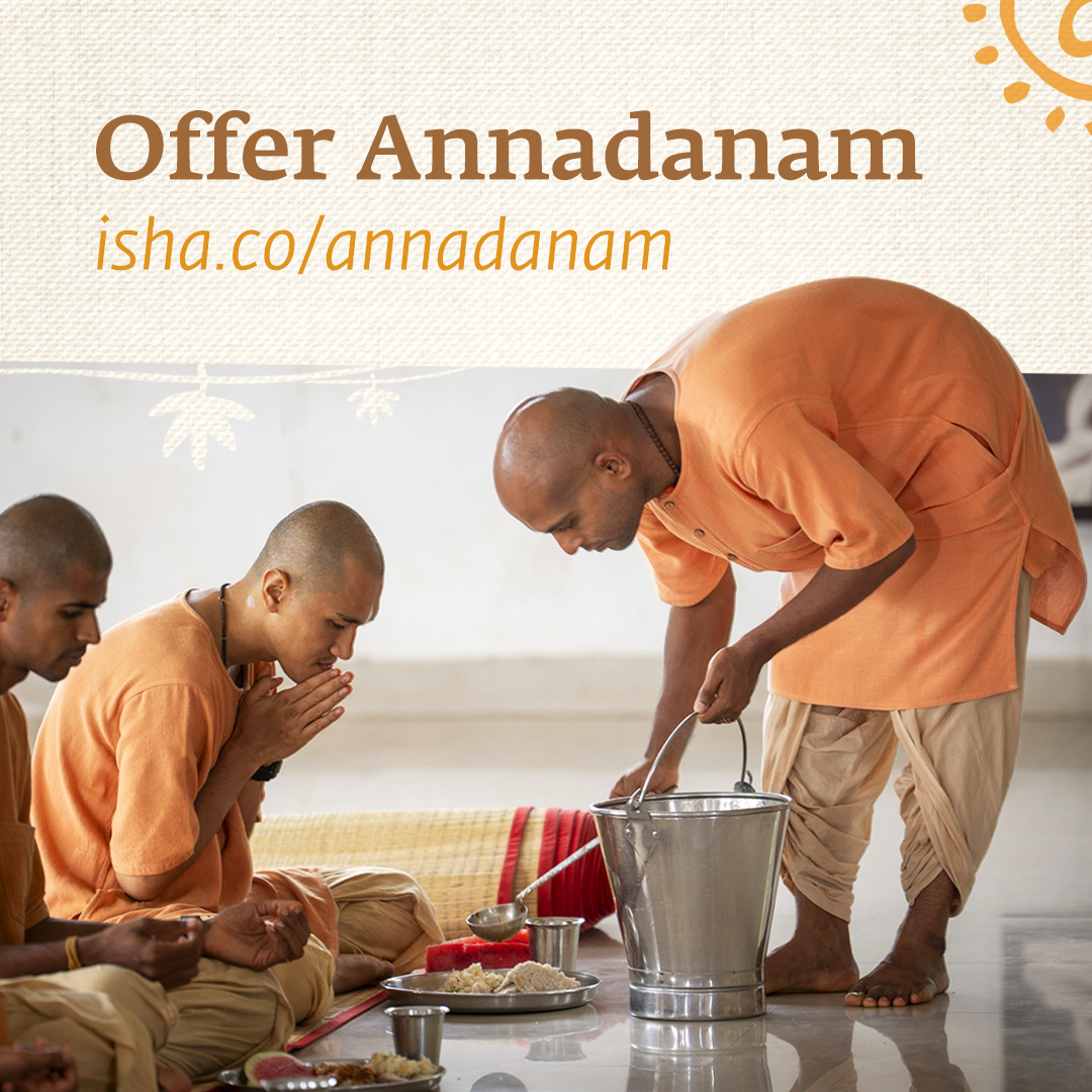 ishafoundation's tweet photo. This Guru Purnima, let your devotion find expression through Annadanam.

Contributing to Annadanam is a simple and beautiful way to express gratitude to the Gurus.

Donate Now: https://t.co/bgXS8nEvqU https://t.co/iTrvZWhlvc