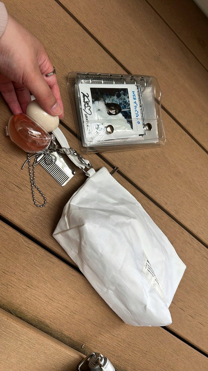 paulinesvll's tweet photo. まじで授業中のSpotifyTimeと放課後家にいない時がいちばん心穏やか https://t.co/nWdI72oZXb