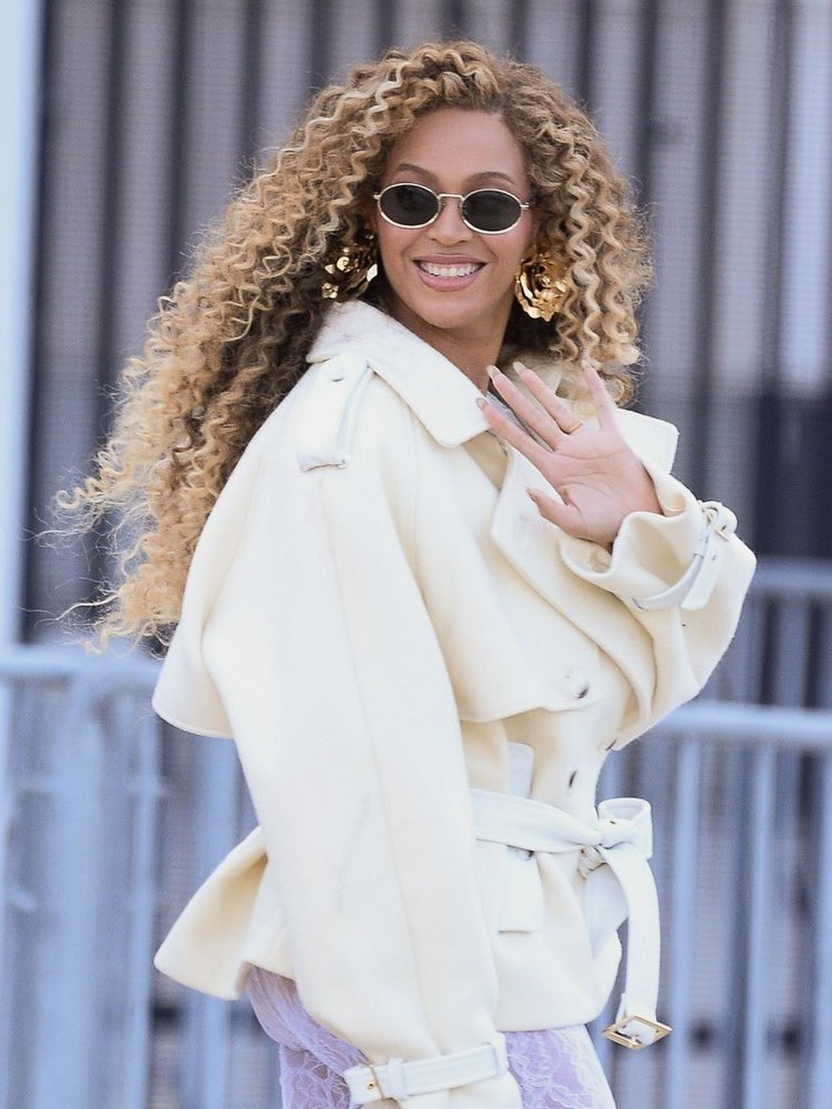 soldieryoncé 🐝 tweet media