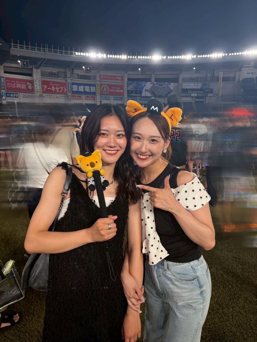 STARJETS_member's tweet photo. こんにちは☀️
 #Natsuki です！
先日、同期9人で #chibalotte の #BSW に行ってきました⚾️🖤
試合は負けてしまいましたが、場外ステージも
楽しむことができ、充実した1日になりました🌟
同期との写真はまた後日😸♥️
本日も暑さに気をつけてお過ごしください！！
 #千葉ジェッツ  #STARJETS https://t.co/nDZ6Mi2PsI
