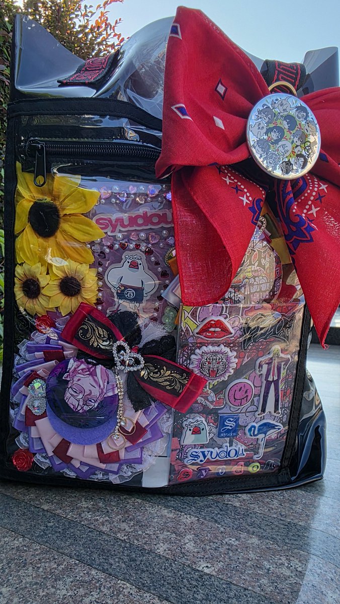 simosann51's tweet photo. #syudou 
#缶バッジ交換
かぶりです
あ～あの缶バッジと交換お願いします
この痛バ持って、美学の赤いTシャツ着てます
お声がけ頂けたら嬉しいです https://t.co/6ifF0ee0Rp