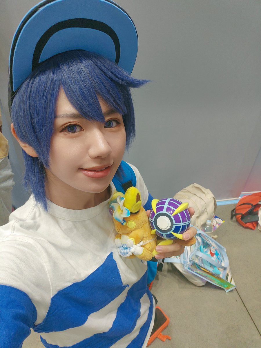kiryu_pai's tweet photo. ﾁｬﾚ！5億年ぶりのコス緊張したけど、やっぱりイベントは楽しい....！みんな元気そうでこちらが元気いただいた...！　
サークル立ち寄ってくださったり、声かけてくださった方、ありがとうございました🙇❤️‍🔥アローラは故郷😭🏖️☀️🌙👐🪸 https://t.co/v9cLWueJJk