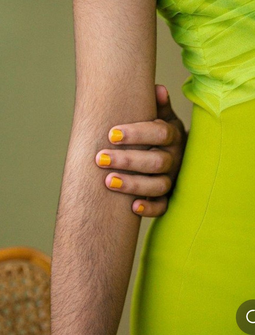 feminist_gram's tweet photo. این بدن طبیعی زنانه!
بدن طبیعی زنان دکلره نشده! https://t.co/xEU4KLy5W5