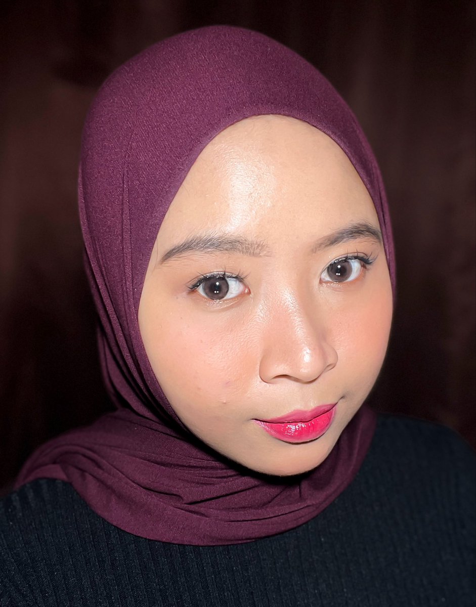 glazeshine_'s tweet photo. VIVA AKHIRNYA PUNYA CUSHION!! 😭❤️ 

Jujur ini penasaran. Brand legend akhirnya punya cushion juga, dan ternyata pas dicoba… ngga main-main. 😭 https://t.co/o5ILaSn9Cg