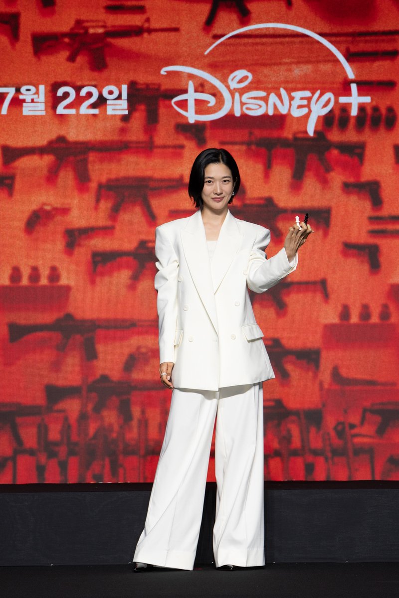 ディズニープラス公式 tweet media