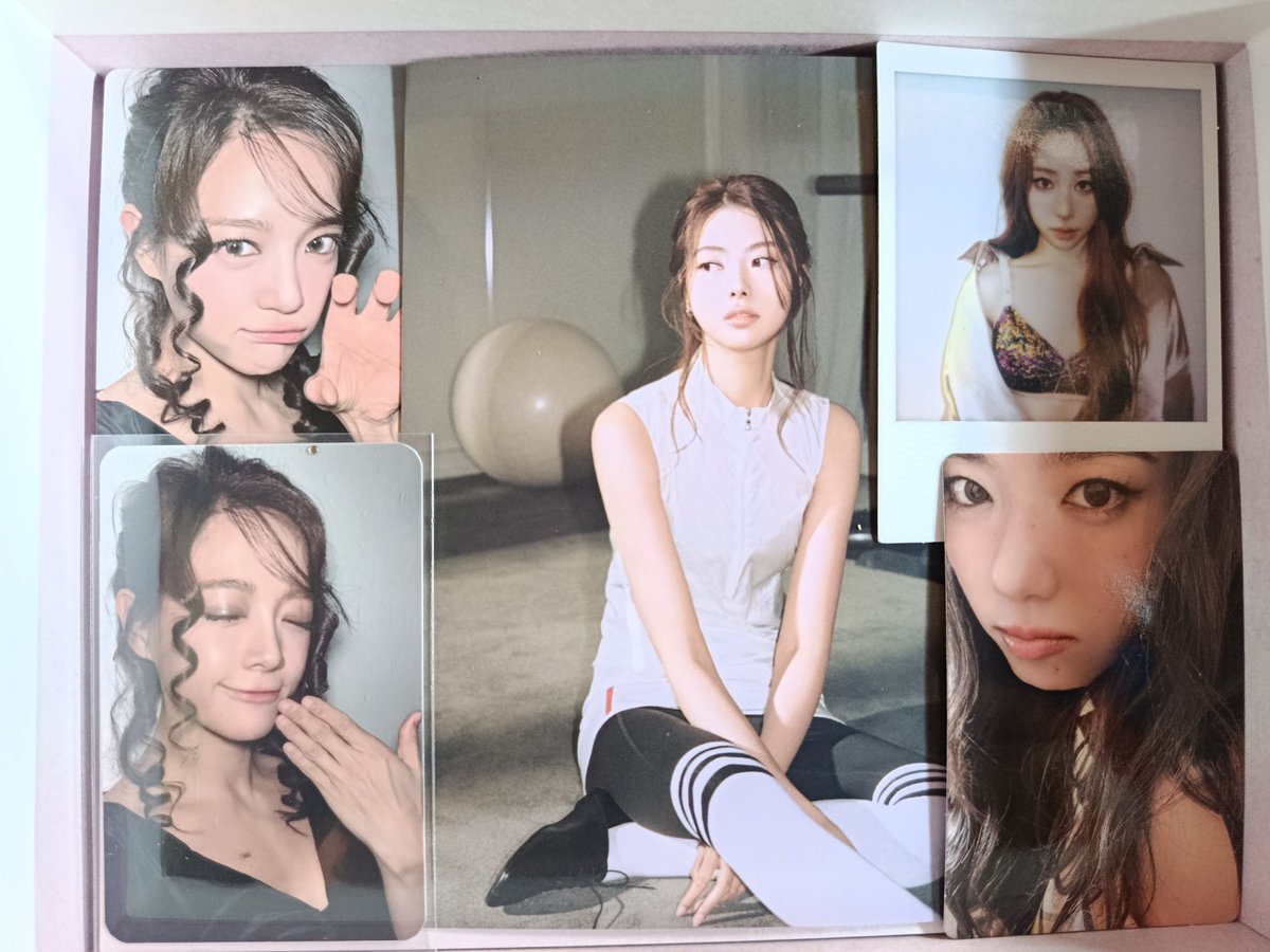 _yoonsica's tweet photo. Thank you @knkshoppeph. 
I'm suprised I got Sejeong's album photocards. I even got a duplicate. https://t.co/S3tVL5ACYc
