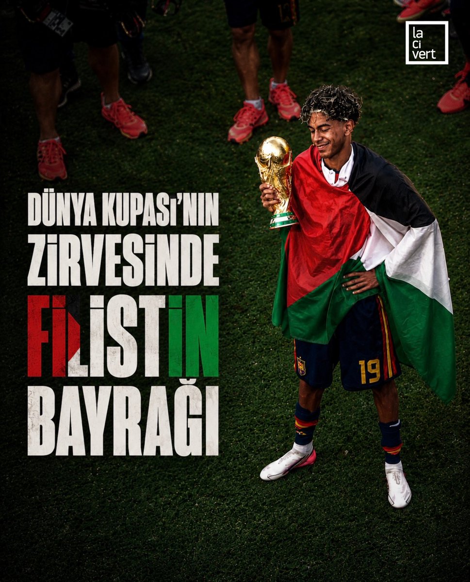 lacivert_dergi's tweet photo. Dünya Kupası’nın zirvesinde Filistin bayrağı…
Her yerde “Özgür Filistin!” diye haykırıncaya dek. 🇵🇸

#lacivertdergi https://t.co/pR69YkCoEA