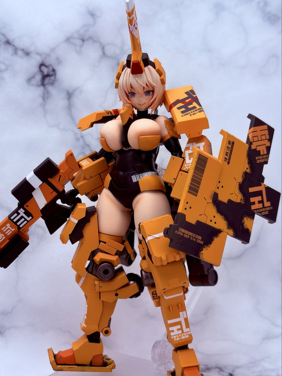 Kibayashi_N's tweet photo. フレームアームズガール　輝鎚・甲
試験機カラーっぽく塗ってみました
ナニとは言わないけど、いやー実に太いですね！ https://t.co/AsnZotUt3N