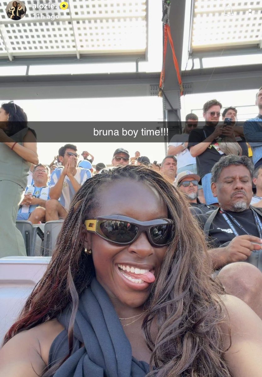 1BENNY7G's tweet photo. MICHELLE ALOZIE IS A BIG FAN OF BURNA BOY! ❤️ https://t.co/Y3LLO7wB0I