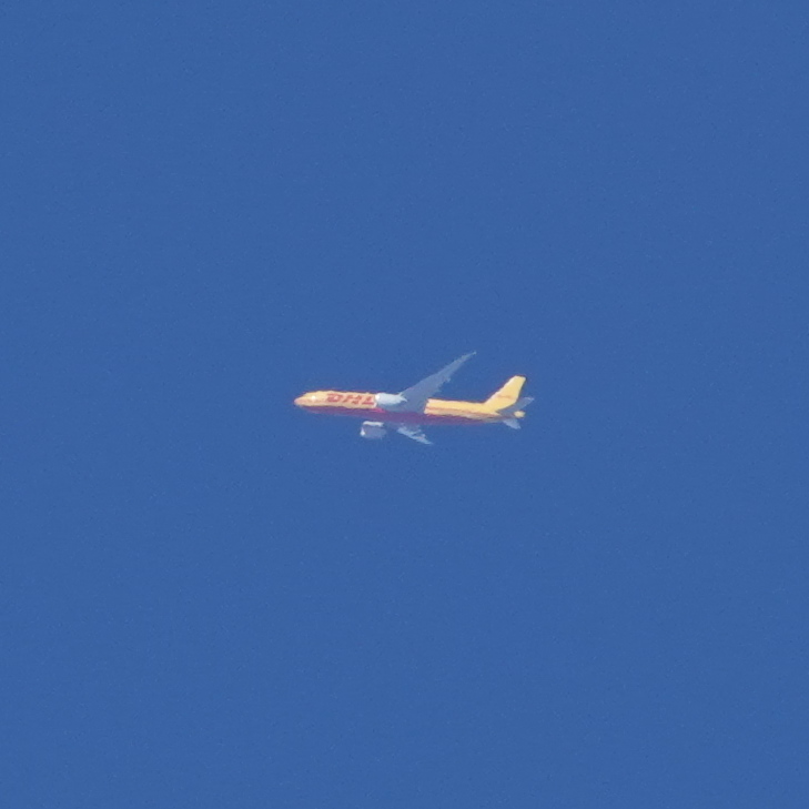 ponta70718103's tweet photo. 2021年の #アエロロジック
・3S594便B777-F(D-AALL) NRT→HKG 34,000ft. (1/7)
・3S590便B777-F(D-AALK) NRT→HKG 24,000ft. (2/3)
・3S594便B777-F(D-AALQ) NRT→HKG 36,000ft. (3/23
#AeroLogic #BOX #DHL #freighter #エアカーゴ #上空通過機 https://t.co/KqstxA4EgN