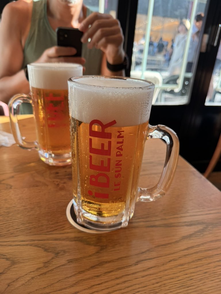 Yochitter_twit's tweet photo. 連休最後のメガジョッキ。 https://t.co/apQW3Qcz19
