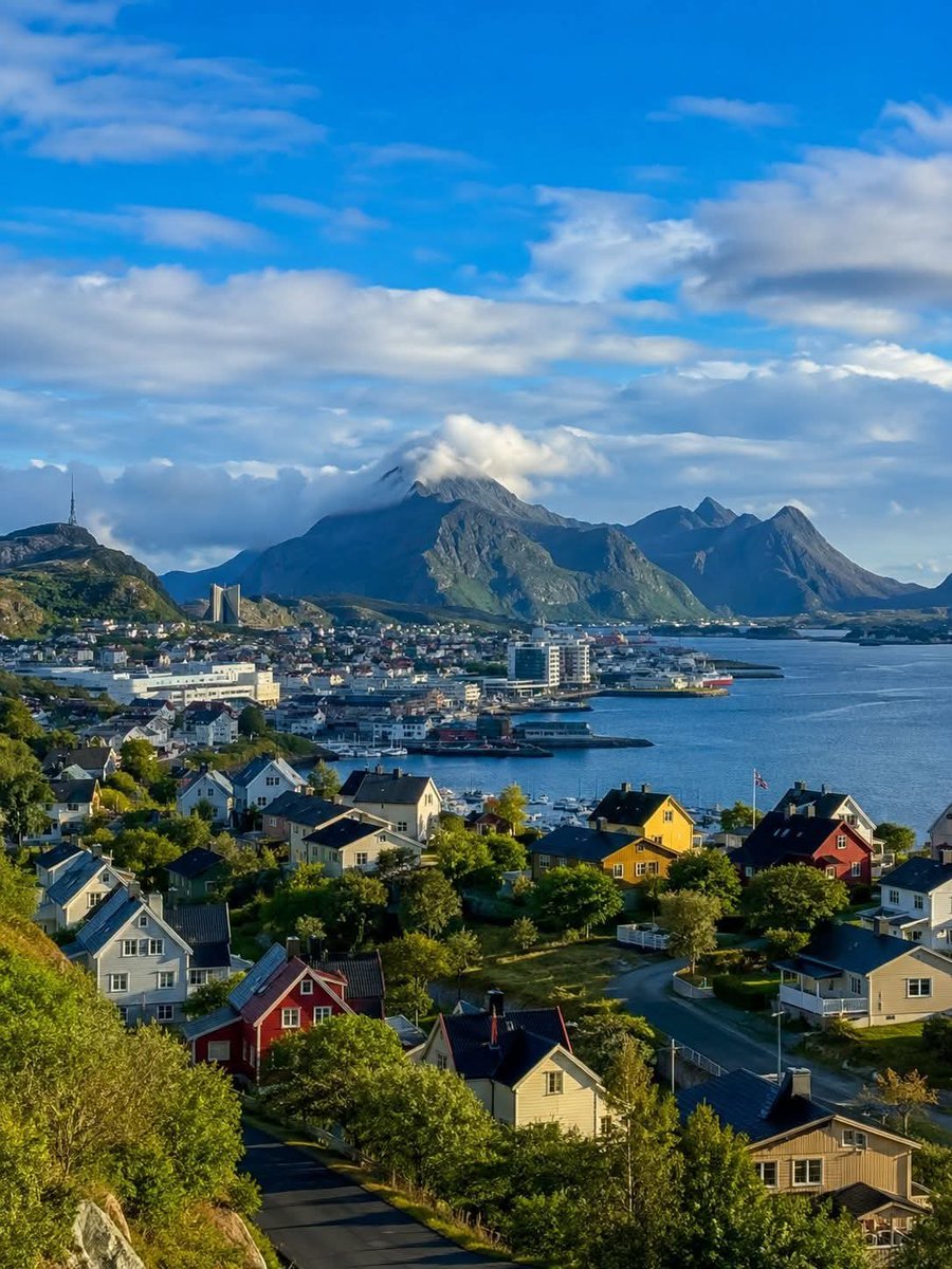 TheHungryTable7's tweet photo. Bodø, Norway 🇳🇴 https://t.co/5EVa4q75hw