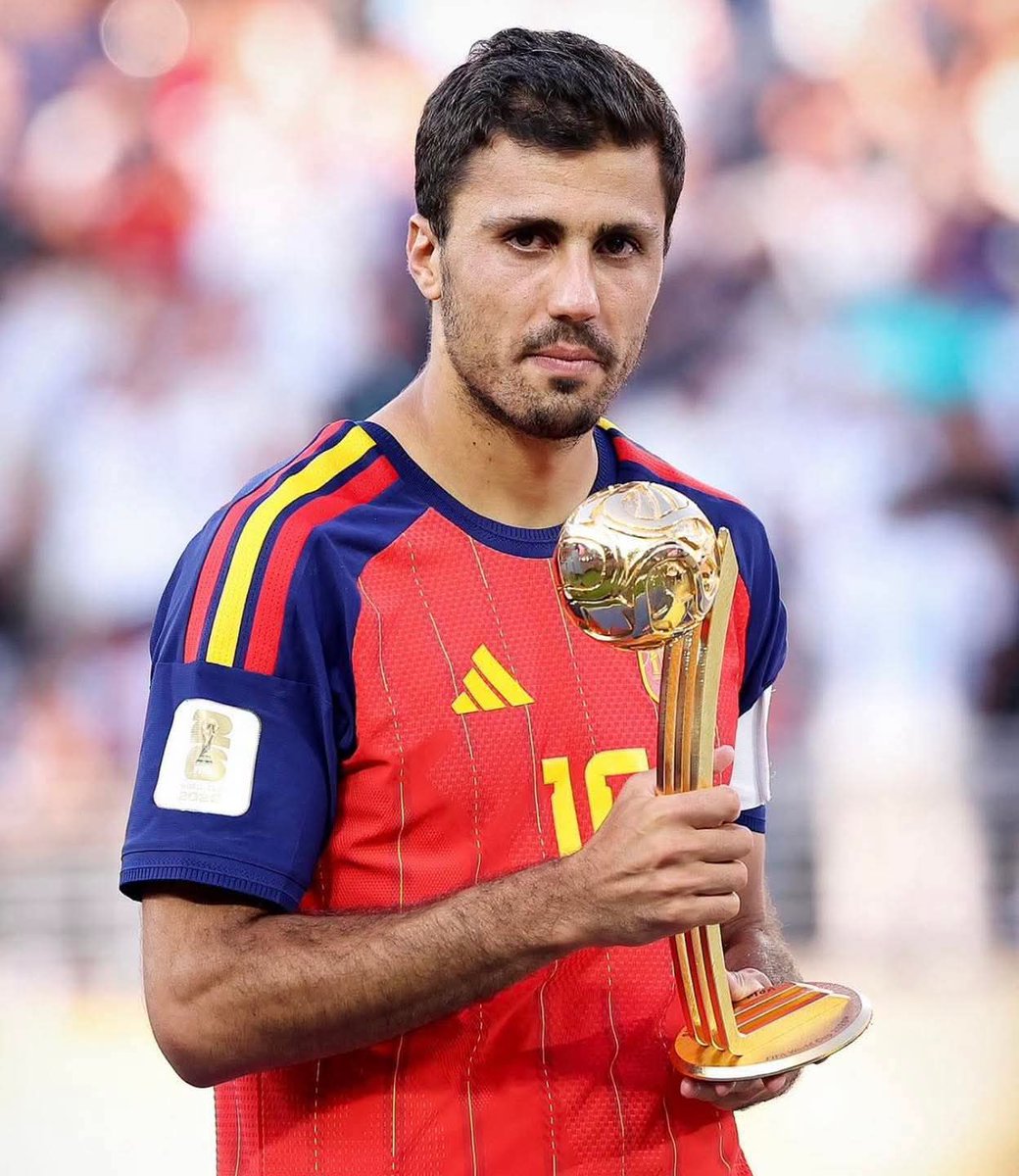 _ms_united's tweet photo. Funny how some Messi supporters are suddenly angry now. In 2014, James Rodríguez finished the World Cup with 6 goals and 2 assists, while Thomas Müller had 5 goals and 3 assists, helping Germany lift the trophy. Yet FIFA awarded the Golden Ball to Lionel Messi, who finished with 4 goals and 1 assist despite Argentina losing the final. 

Thomas Müller was outstanding throughout that tournament, and James had one of the greatest individual World Cup campaigns ever. Many fans and pundits debated the decision at the time, with some believing Müller, James, or even Arjen Robben had stronger claims. 

So if Messi fans are upset about the 2026 Best Player award, they should remember that football awards have always sparked debate. Every generation has controversial winners, and everyone is entitled to their opinion. That's part of what makes football so passionate.

Congratulations, Rodrigo 
Hope to see you in our white jersey