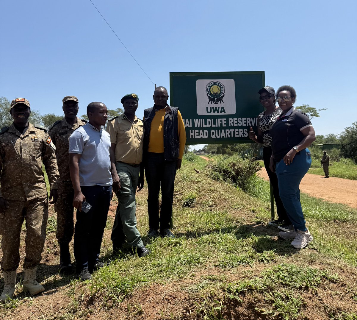 GideonSsekidde's tweet photo. Ajai Wildlife Reserve is thriving.
Hon. Minister Nakawuki toured the 40km electric fence and saw more rhinos, zebras & buffaloes calling Ajai home.
Protecting wildlife for the future.
#GoldenPosts @TourismBoardUg
#ConservingForGenerations #ExploreUganda https://t.co/PfyjiiCLJe