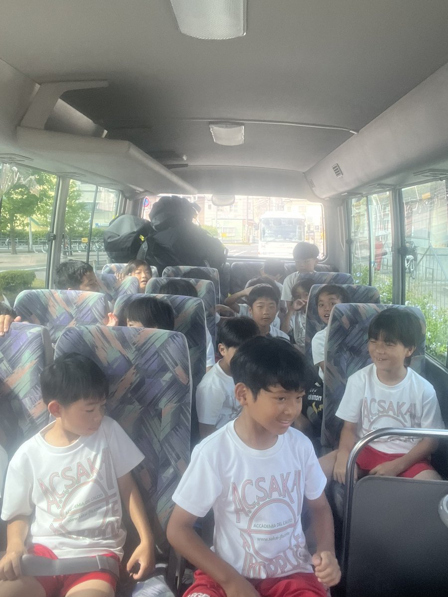 TroppoF's tweet photo. U10 ESTATE in WAKAYAMA

1日目　

保護者の皆さま
今回の合宿にご理解ご協力いただきまた朝早くからお見送り、差し入れいただきありがとうございます。

選手たちのこころに残るような合宿にします。

では午後からグラウンドで活動してきます。

ありがとうございました！ https://t.co/reB6Obf882