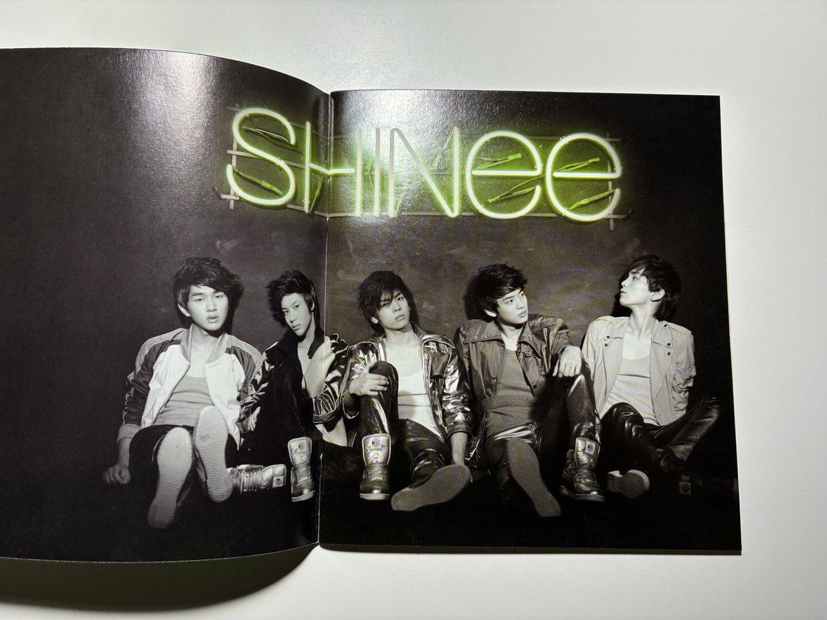 XeksarR's tweet photo. ส่งต่ออัลบั้มSHINee
The SHINee World -SHINee (2008) 
ไม่มีการ์ด 

ส่งต่อ 350 รวมส่ง

#ตลาดนัดSHINee #ตลาดนัดชายนี่ #ตลาดนัดชนว #ตลาดนัดonew #SHINee https://t.co/CXuZlDu5Eb