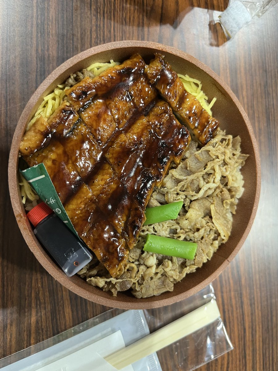 TenK_sv's tweet photo. day2弁当美味しそうなのに普通に緊張で喉通らなくてフードファイト始まった　
今1-0頑張ります https://t.co/TfvYk1JWms