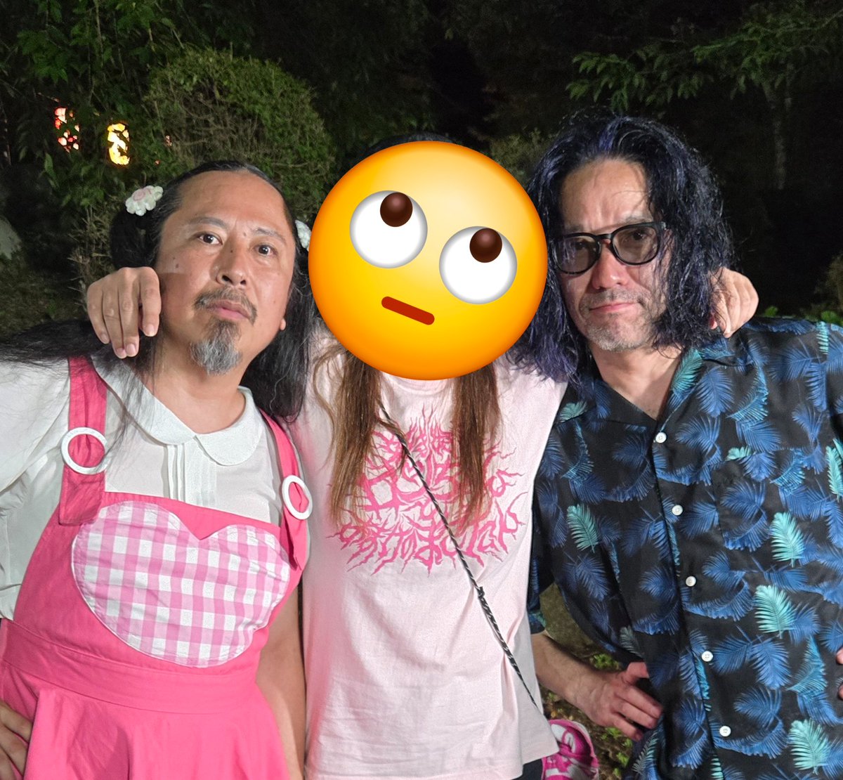 tnk611's tweet photo. 「私きっと汗くさいから息を止めててー💦」とお願いして撮った写真がコレ。

うんうん、息止めててくれてるね。

お二人ともいつもありがとうございます😆

#チェキチェキロンちゃん https://t.co/1NqcfoLX4I