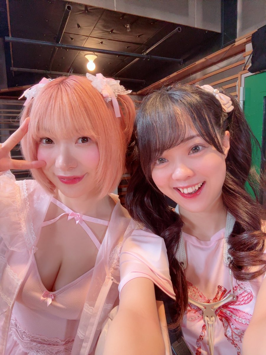 6_6ia's tweet photo. ヤッホー！＼(^o^)／🔆

昨日はよゐこ濱口さん司会の千葉テレビMUSICBLISSの撮影でした＼(^o^)／🔆

昨日も皆様のおかげで最高に楽しい撮影でした🎵🔆🤩

濱口さんにいっぱいおいしくツッコんでいただけました＼(^o^)／🔆うれちぃ🤭
そしてアーリーヌードルズの皆さんとも初セッション最高に楽しかったです🥁🎷🎸🎤

やっぱり芸人さんは面白くて最高に笑顔になっちゃいます〜＼(^o^)／🔆

出演者の皆様、今日も親切にしてくださり嬉しかったです❣️ありがとうございました＼(^o^)／🔆

放送日を楽しみにお待ちください🤩🔆
あかるーい＼(^o^)／🔆

#千葉テレビ 
#MUSICBLISS