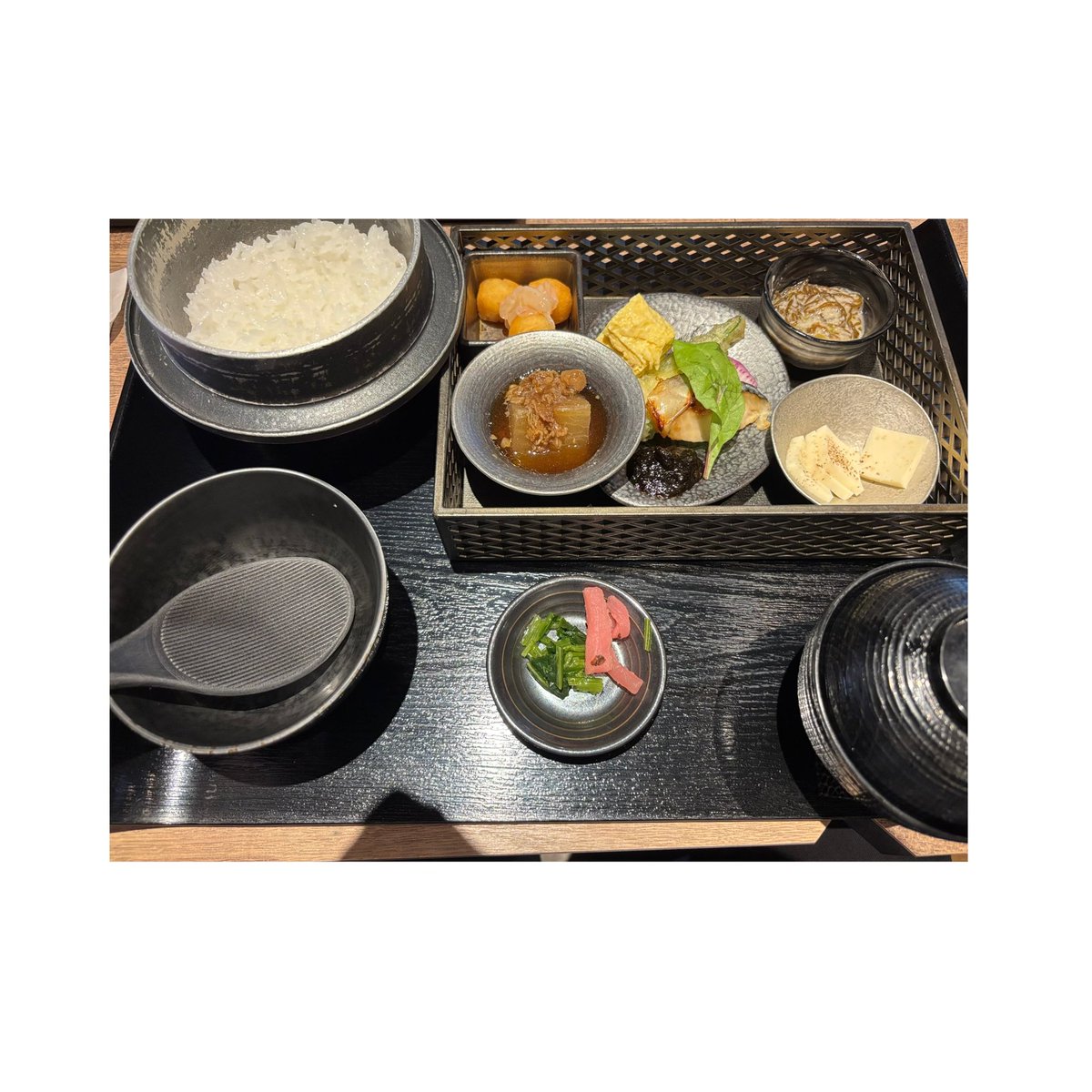 _xxx700_'s tweet photo. お昼ご飯+ビール🍻
札幌だから出来ること｡
(5連休頂けたのまぢ感謝) https://t.co/hX8mV87m8w