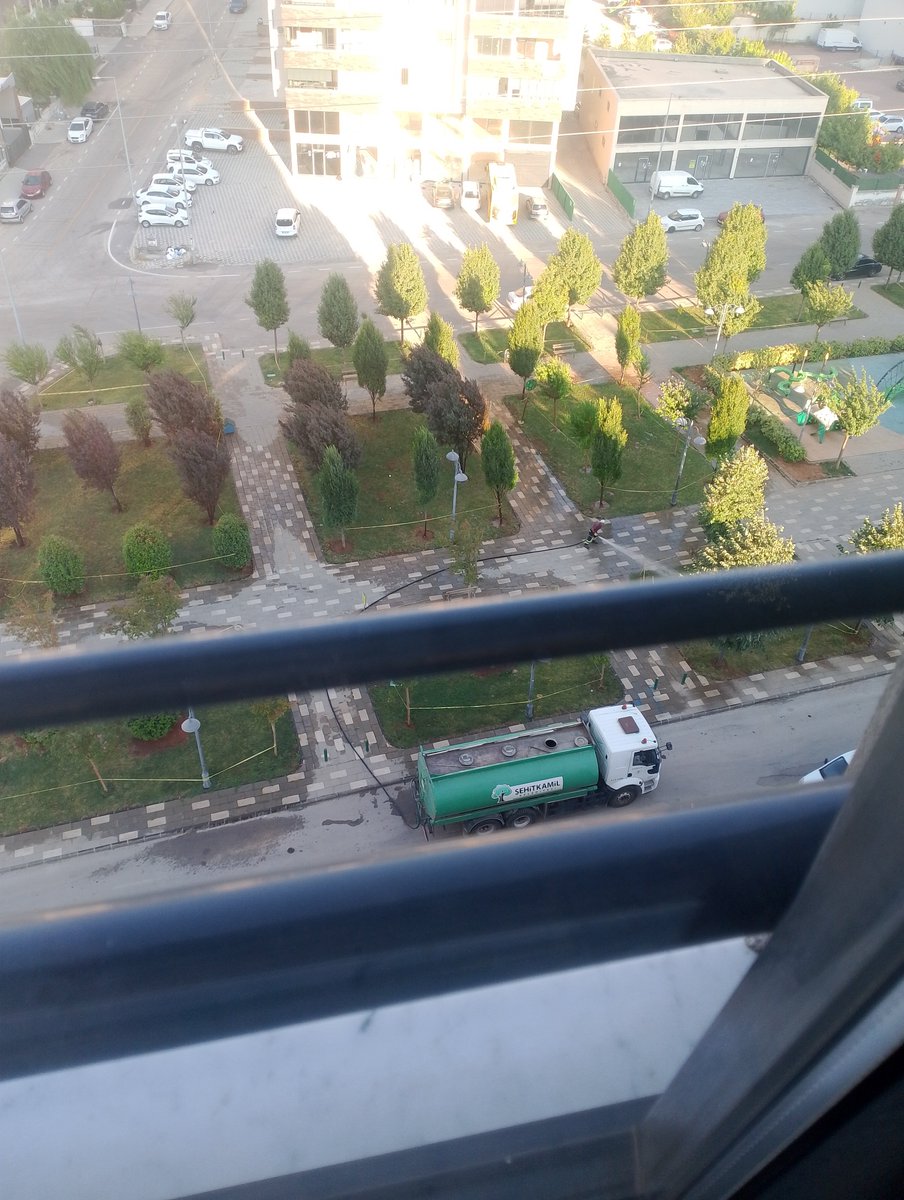 SUgurotti's tweet photo. İyi günler efendim.
Her sabah saat 6 da bahçe sulayan acayip ses çıkarıp milleti uyandıran bir anlayışa engel olursanız seviniriz...
@SehitkamilBel https://t.co/lePi8z8ZFr