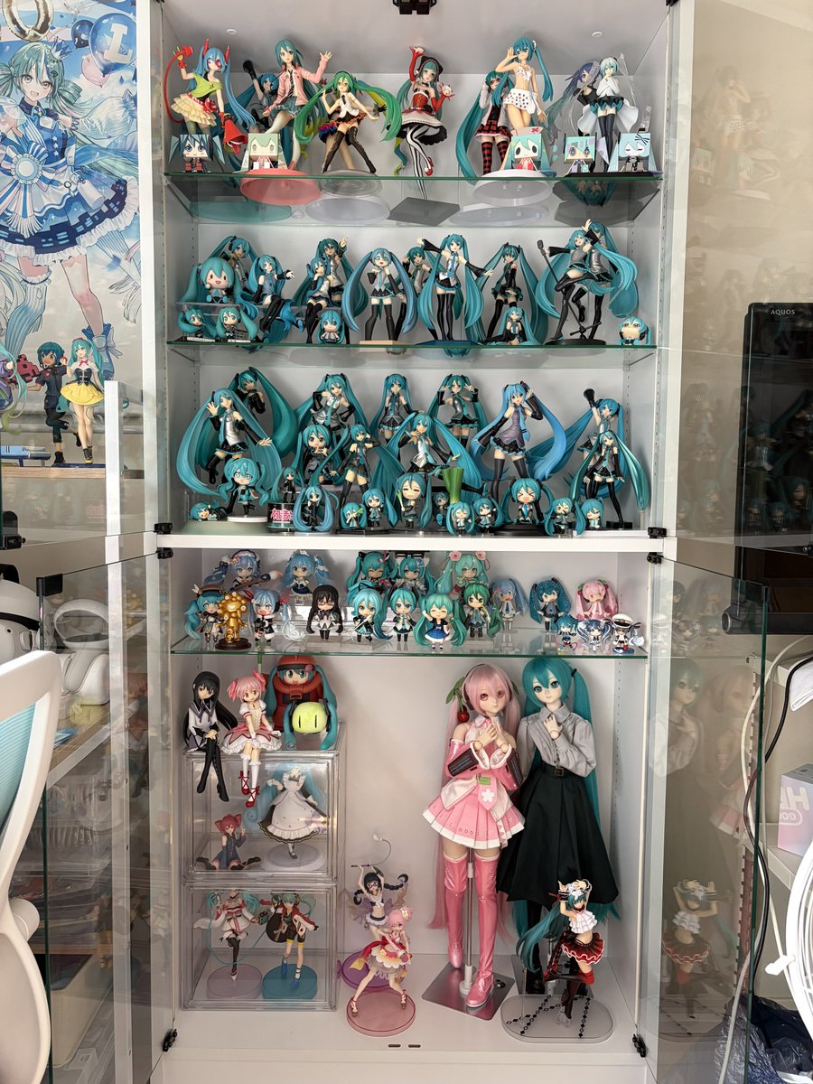 kuru_dam's tweet photo. フィギュアちょっと増えたので再掲
んねえええめっちゃ良くない！？褒めて！？ https://t.co/QINBNycqkS