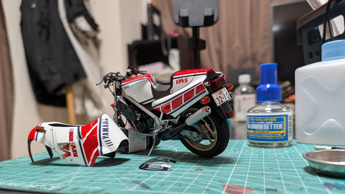 Mkll55086072's tweet photo. #製作途中からしか得られない栄養素がある
ヘッダーの画像にしてるんだけど、模型やってきた中で、一番好きな画像かも知れない。
左の奥に見えるのはライジャケなんですが、画像に入る様に撮りました😊 https://t.co/rM8ev1BQgN