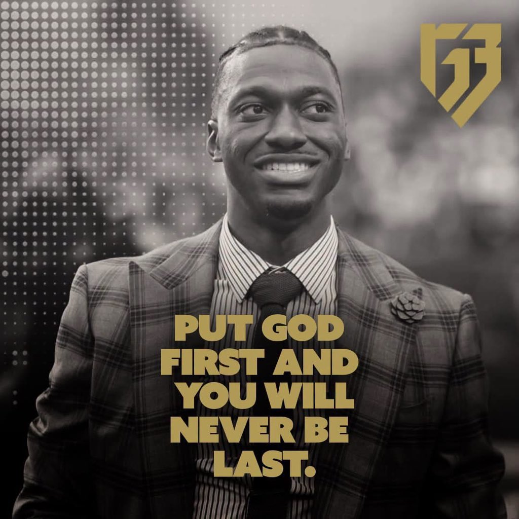UgandaCentered's tweet photo. Put God first and you will never be last.
#God #Faith #motivation #inspiration #TrustGod #RG3 #football 🙏✝️ https://t.co/04d95ME1BB