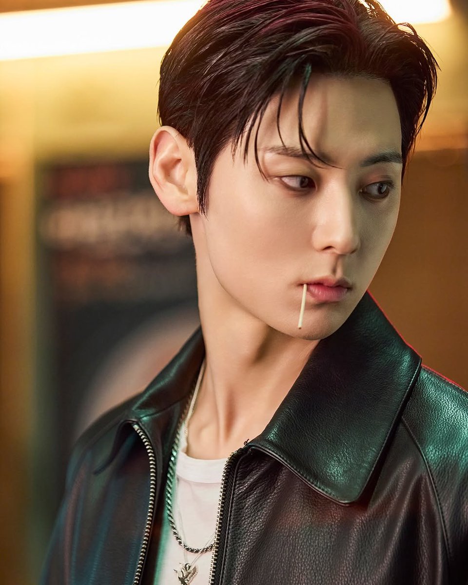 optimusthgml's tweet photo. 소바바 비하인드 사진🫶🏻
황민현 존잘🧡 https://t.co/xXSVH8NlcW