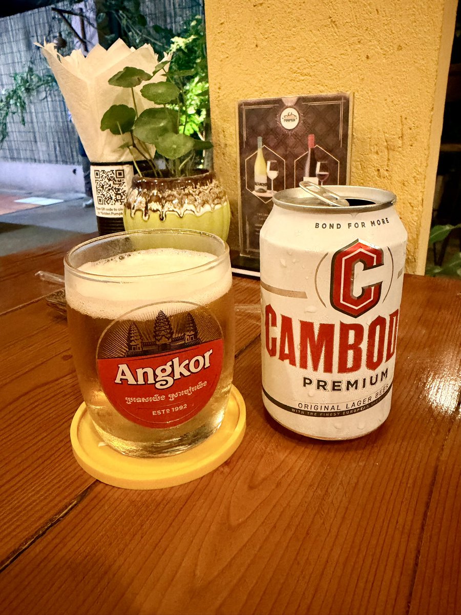 kick240's tweet photo. カンボジアに来てる
暑いけどビールが安いよ🍻 https://t.co/EcKF22NCmw
