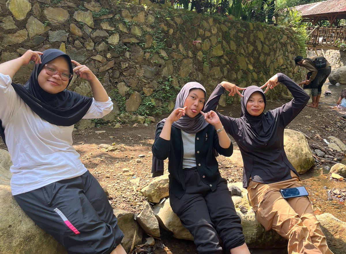eclippwjae's tweet photo. curug w/takamitruyyy ⅛ nya 🫂💥👀🫶🏻⛲🌴🍀💚 https://t.co/WgjuGOuqLg