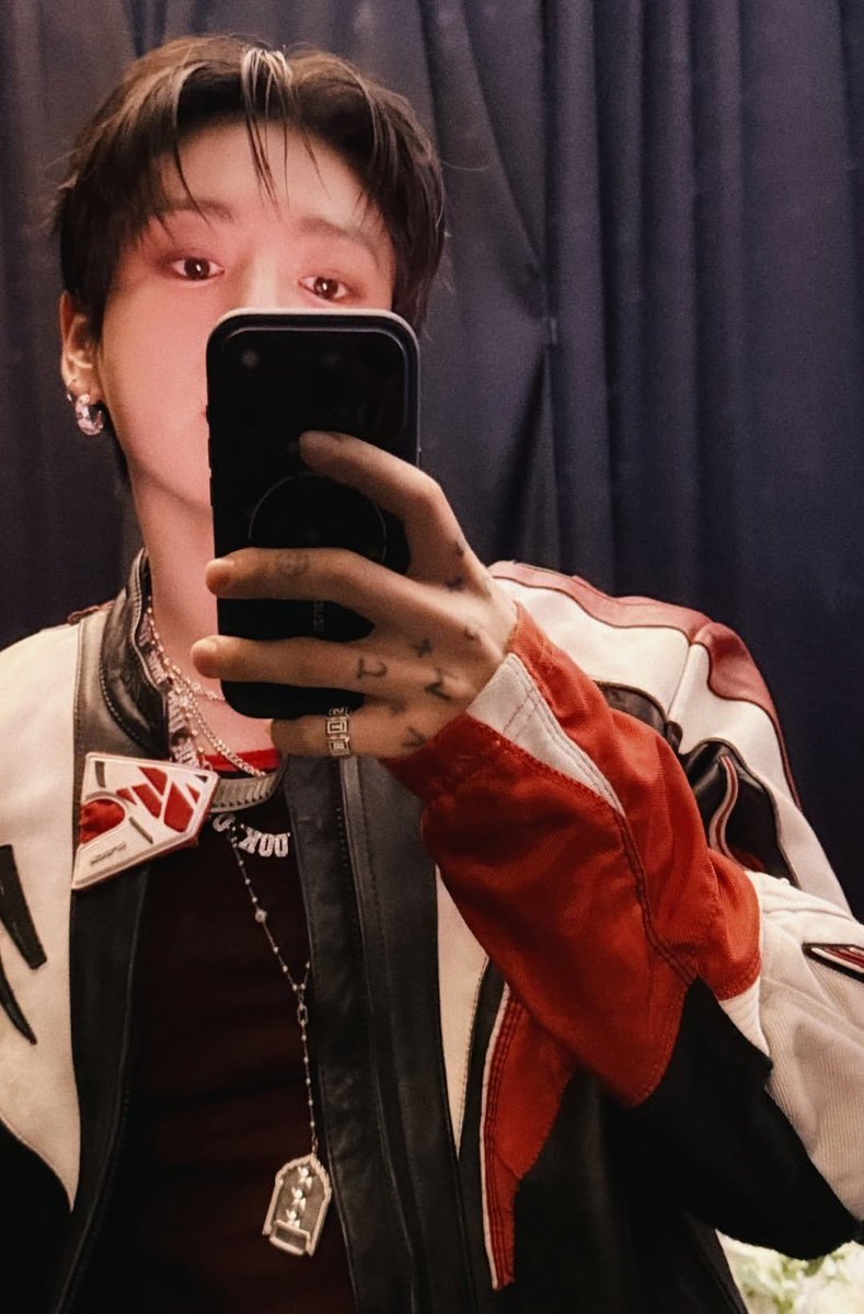 vjk ☆ tweet media