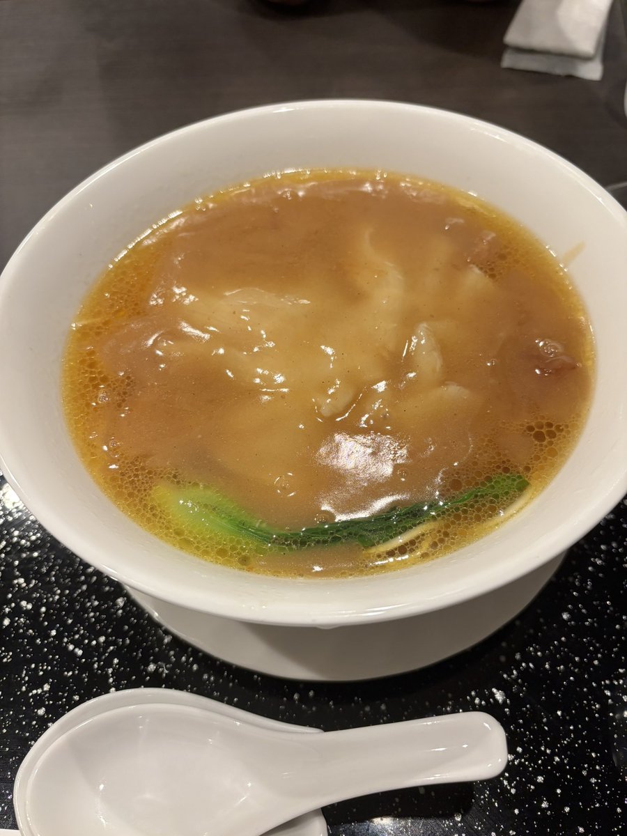 bita_ore's tweet photo. 見たまえ。これがあのフカヒレラーメン https://t.co/66qLZWEiiz