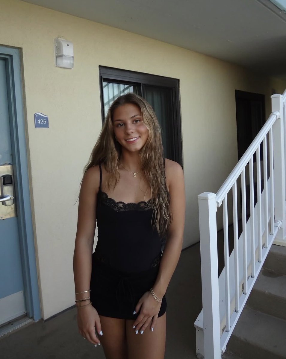 Jake79299798's tweet photo. Sadie part two cute little slut🤤 https://t.co/lAEfinVN3Z