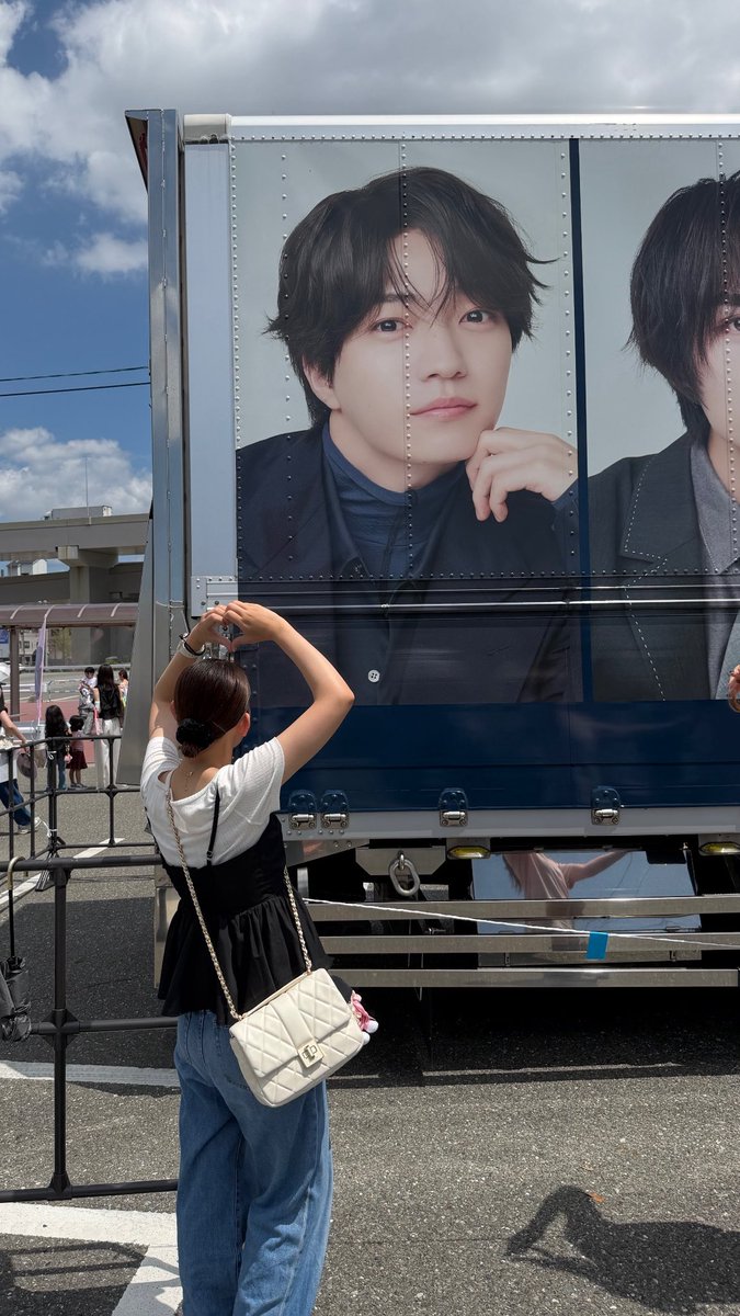 k___i_0924's tweet photo. 📍なにわ男子 LIVE TOUR 2026 『ND5』  マリンメッセ福岡 07.19 🌙

ポプモから毎年誰かしらにはファンサ貰ってたけど今回初めて干された😇
まあ全然肉眼で見れる席だったし楽しかったからオールオッケーってことで（笑）
次は構ってね‼️‼️
 #なにわ男子_ND5 #なにわ男子 #西畑大吾 #マリンメッセ福岡 https://t.co/3EyN84sMde