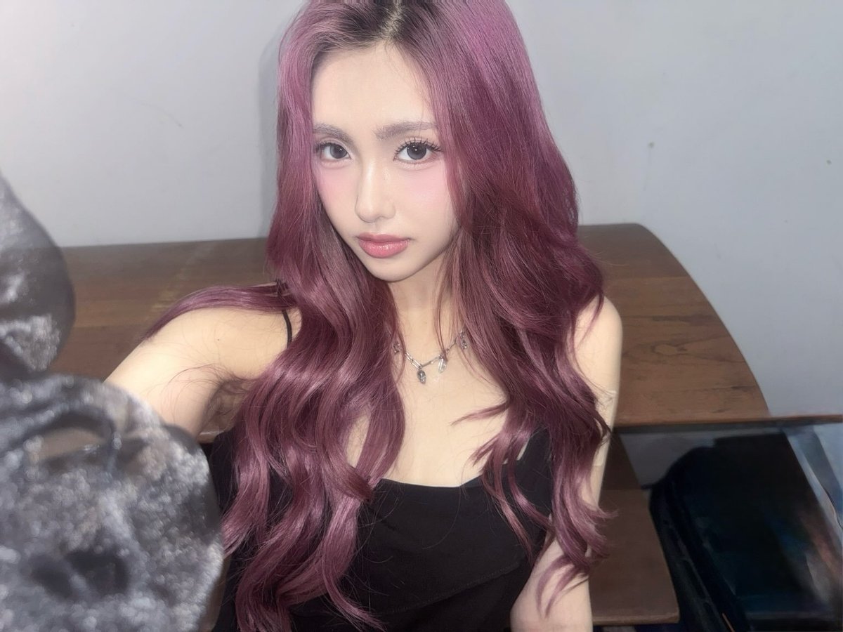 everglowinfos's tweet photo. @everglow_offcl [3/3]

#EVERGLOW #에버글로우 #RE_CODE #AISHA @everglow_offcl https://t.co/7dqbf8JC0o