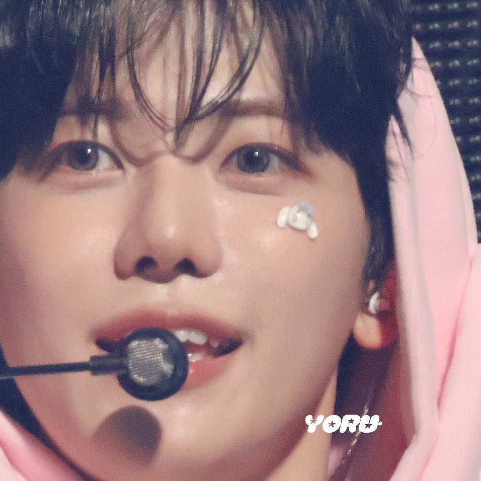 imdeyyya's tweet photo. sooo cute sticker nya jeno jaemin tukeran gituuu shsh 😭🤏🏻 https://t.co/D35DKJuX5h