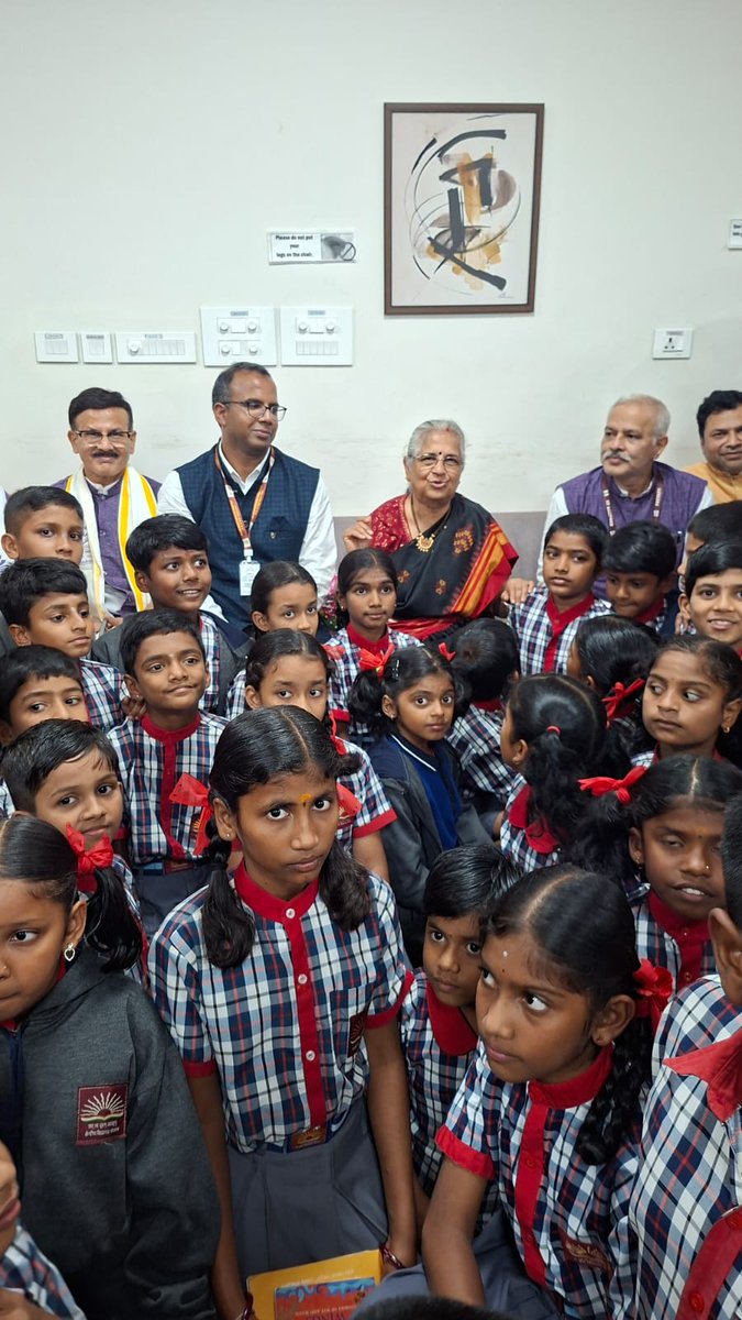 KVS_HQ's tweet photo. Students of #KV IIT Dharwad had the privilege of interacting with renowned author and philanthropist Smt. Sudha Murty at the IIT Dharwad Library. Her inspiring words on reading, curiosity, hard work, honesty, and compassion left students motivated to dream big and stay humble. https://t.co/Sk6jMpG7sK