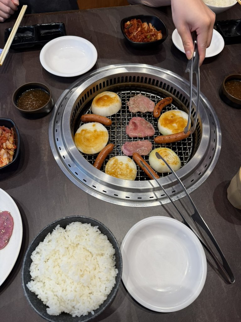 Gora0529ru's tweet photo. 家族で焼肉😆 https://t.co/CK0IuXhE4d