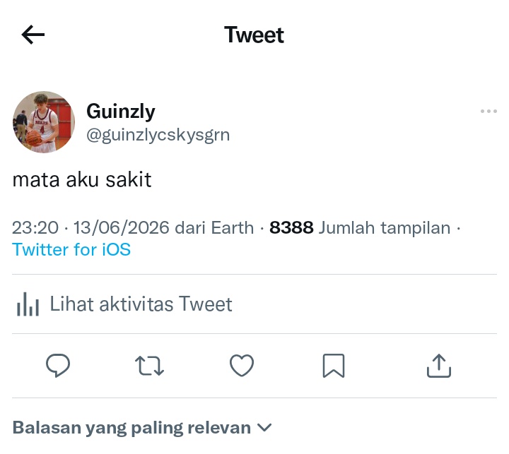 vnsmoek's tweet photo. Ketika #LUNAR datang dan #NEONA merasa saingannya untuk mendapatkan #GUINZLY bertambah. Belum lagi mata #GUINZLY sakit karena #PERMPOON ? https://t.co/kjT8H1r4OV