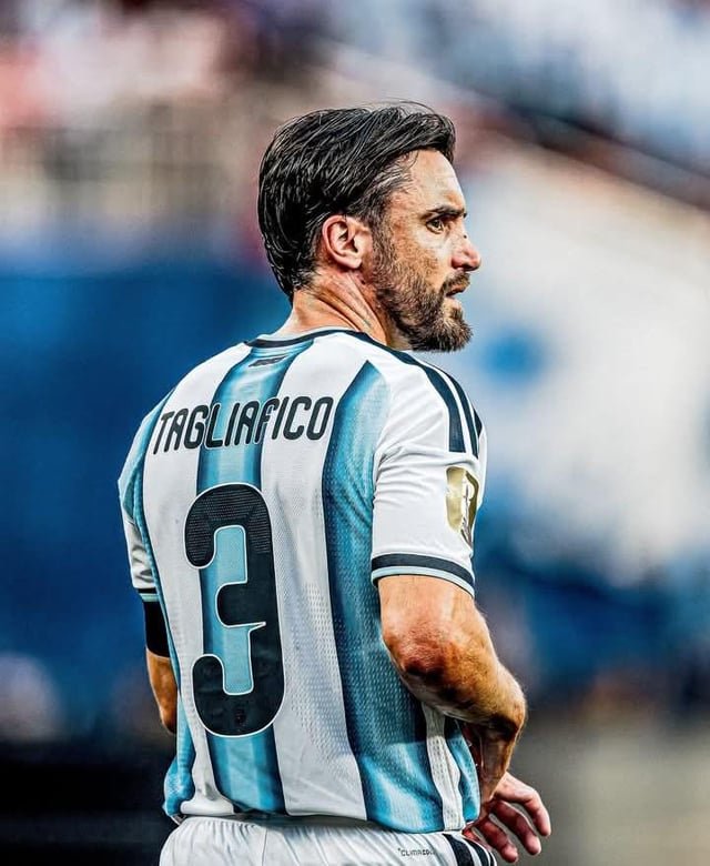 Cande7L's tweet photo. Aplica hoy y todos los días. Te amo Nicolás Alejandro Tagliafico... te amo para siempre. https://t.co/FIsrXvDOFm