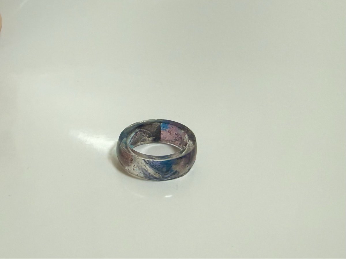 chi__yonemin's tweet photo. 烏折り紙をクリア加工してピアスとリング作ってみた💍
夜鷹でも作ろうかな〜🤭 https://t.co/FcuqYrz5Ix