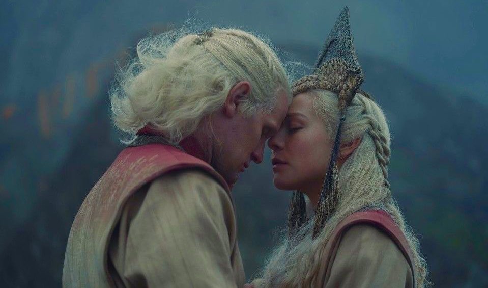 starkcanarie's tweet photo. “You and I are made of fire. We have always been meant to burn together” and “I am meant to serve you until death or the end of our story” and “they have ever been two sides of a coin” &amp; every line meant to express how Daemon and Rhaenyra are inseparable and bound to each other. https://t.co/wAW2qgs9rK