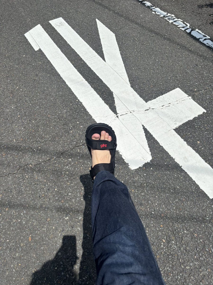 numazaki0303's tweet photo. 246サンダル、2回目のチャレンジで当たった！！やった〜〜
歩きやすい https://t.co/7kFibEz3Ge