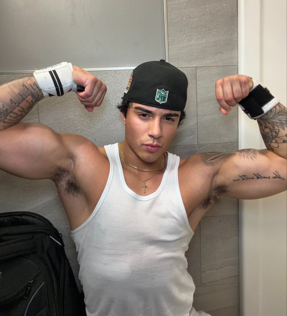 AlphaStrada's tweet photo. latino stud 💎 https://t.co/WbC7YVFufy