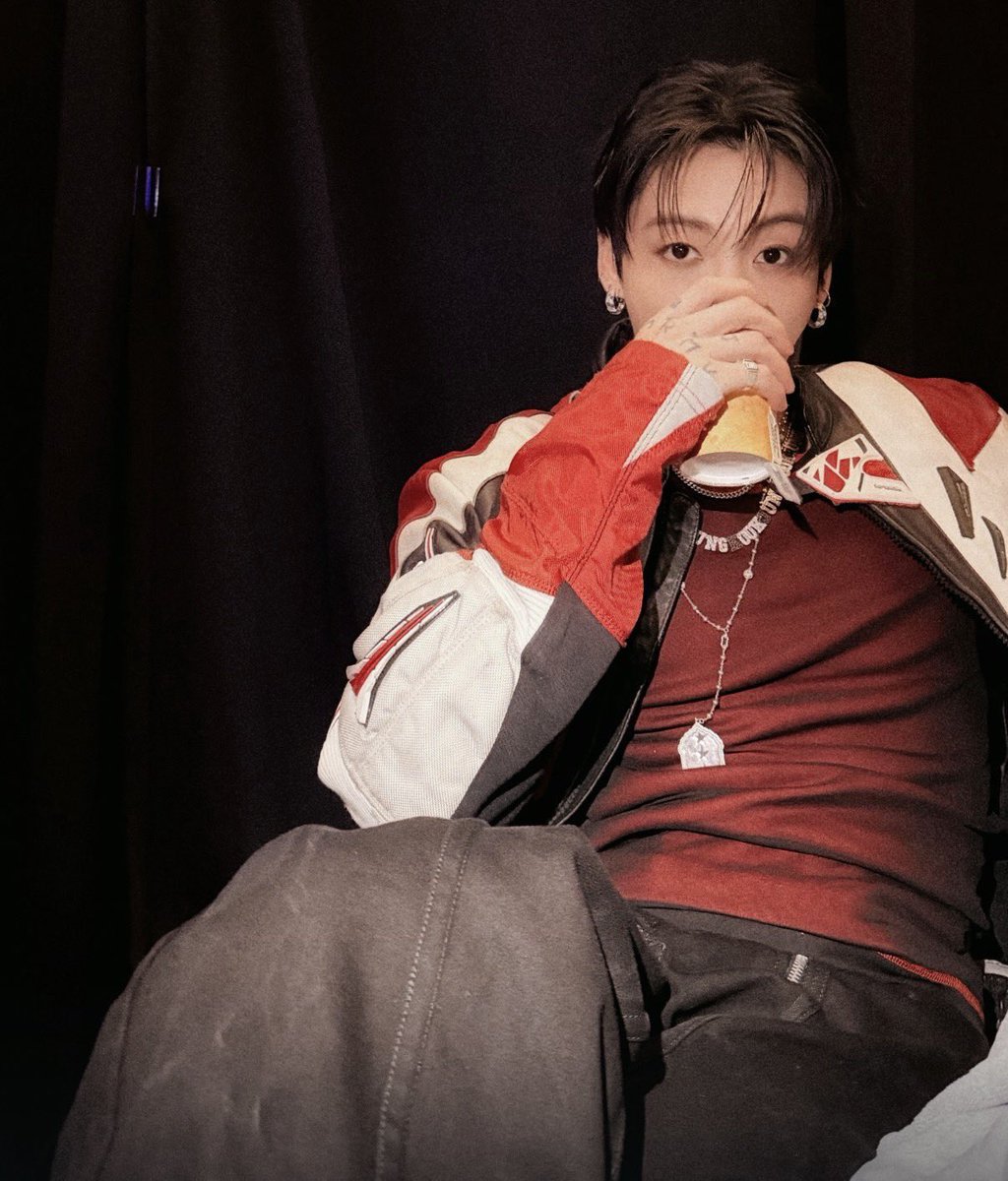 정국 tweet media