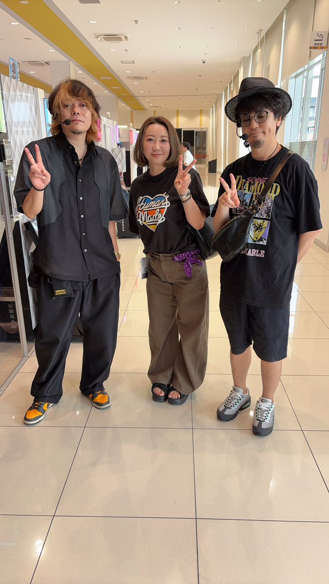 boo_mickeyboy's tweet photo. いえーい✌️
昨年ぶりに
#ま��と　さん
#HYO さんに
会いに京都へ🚙

#合法的な快楽のススメ https://t.co/wbNehjJNDC