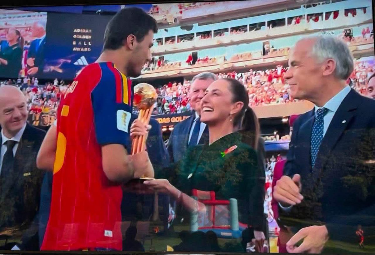 alexmonj's tweet photo. 500 años después, la criminal Terminó entregándoles ella el Oro a los españoles. https://t.co/dqNhvjvqQw