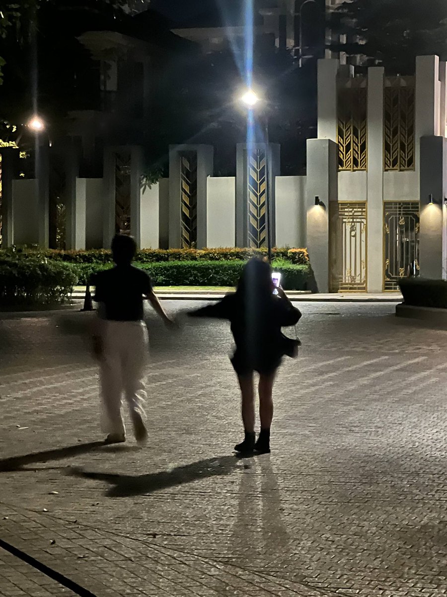 sonita_yin's tweet photo. You, me, and our beautiful night walk. 🌃🖤💫
#mysoulmate #nichjulie 
#simsreynich #cheajulie
#wlw #sastrafilmapp #glseries
 #ស្នេហ៍គ្មានលក្ខខណ្ឌ https://t.co/uowvKOfak8